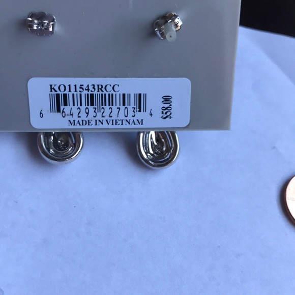 Earrings - Picture 3 of 3